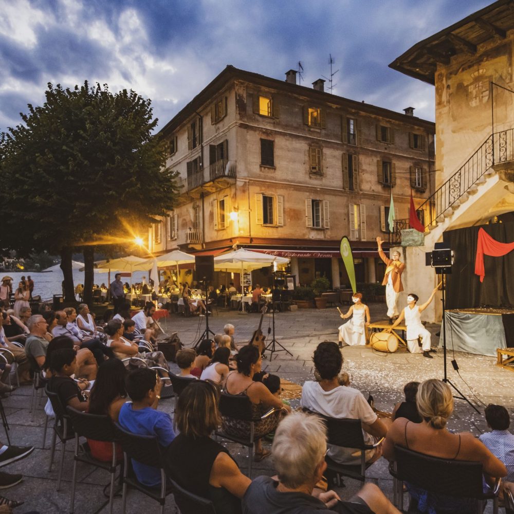 Teatro in piazza Teatro in piazza